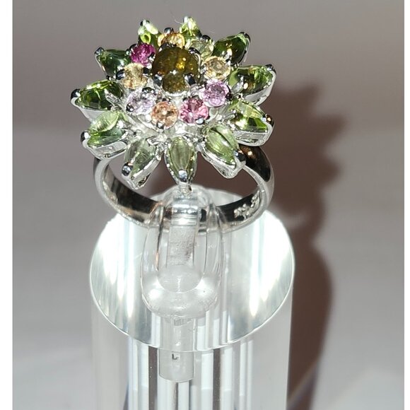 .925 Sterling Silver Peridot/Sapphire Cabochon Floral Ring. Size 8 Value $650 - Picture 1 of 7